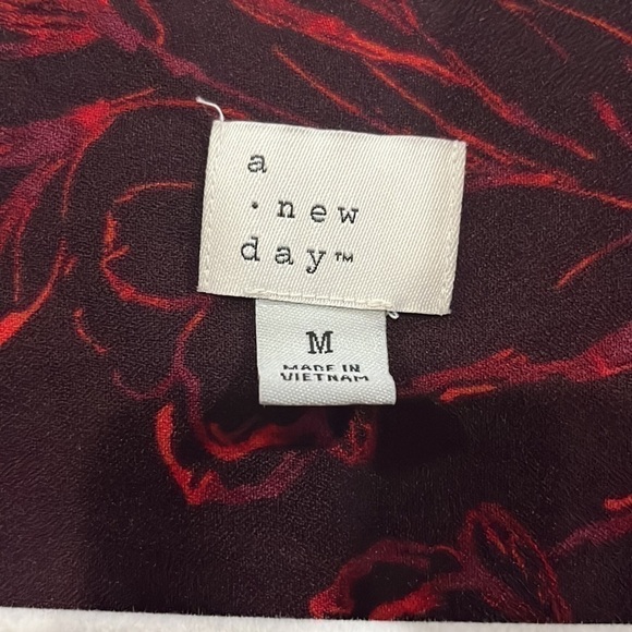 A New Day Brown w Red Floral Button Front LS Blouse Top Womens M 100% Polyester - Picture 4 of 12